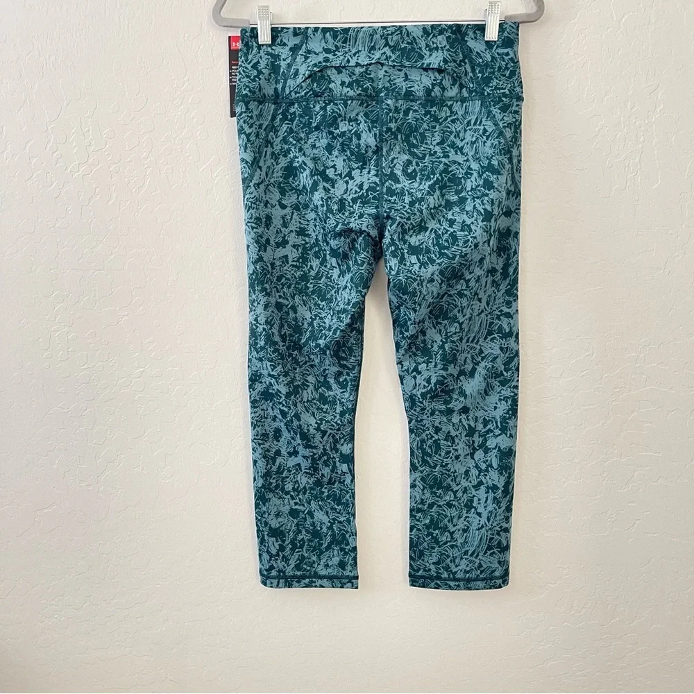 Under Armour Teal Patterned Capris - Picture 3 of 8
